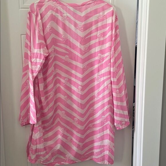 Whimsical Pink Chevron and Skulls Cover Up - Picture 5 of 5